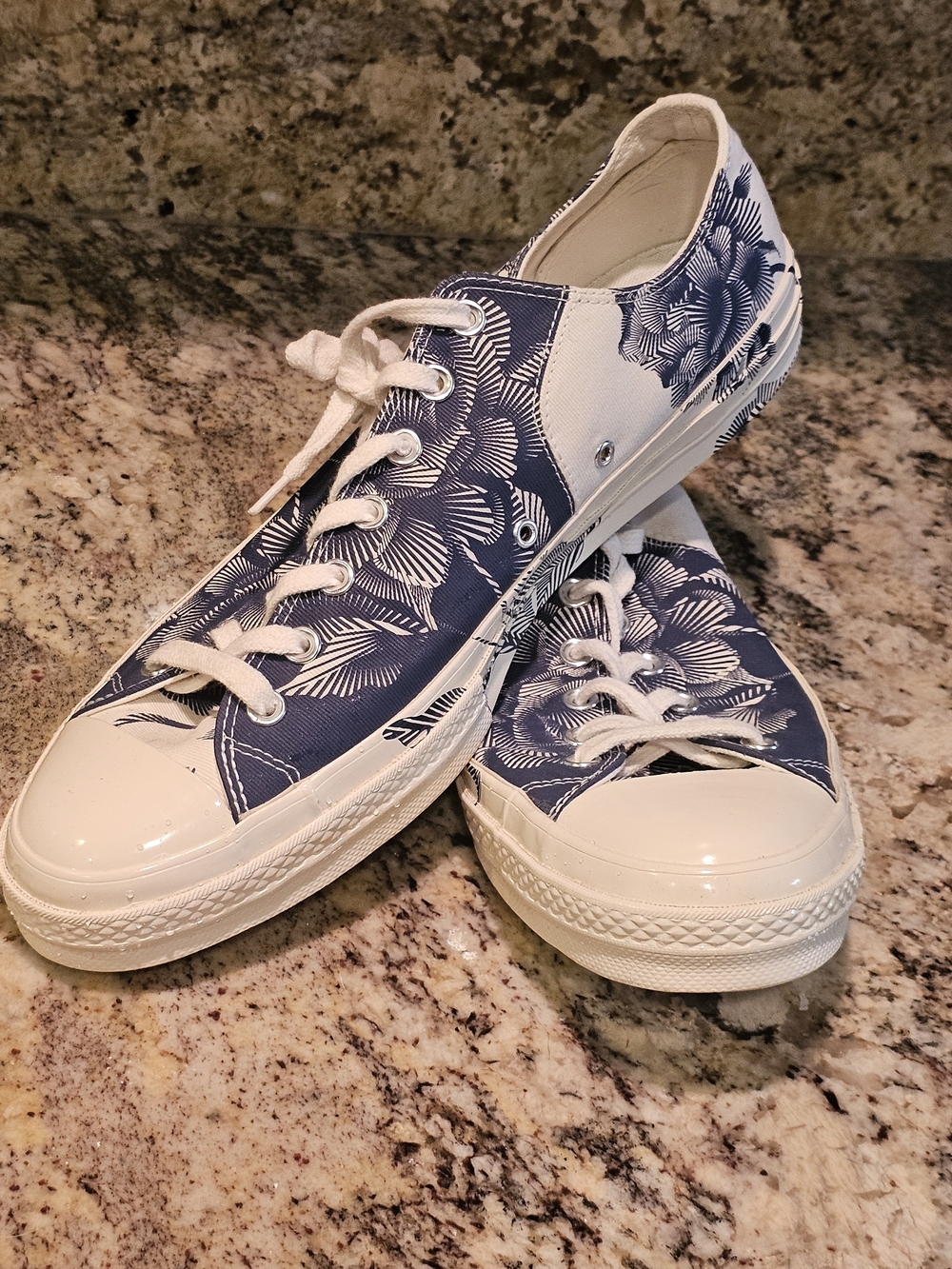 Chuck Taylor All Star 70 OX "Porcelain Peony"